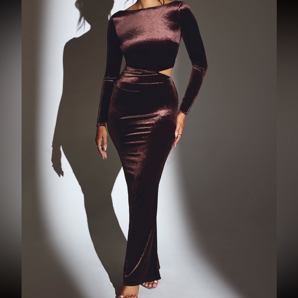 Oh Polly brown velvet dress 🤎